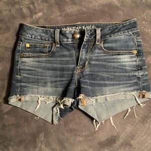 Size 2 American Eagle super stretch shorts.